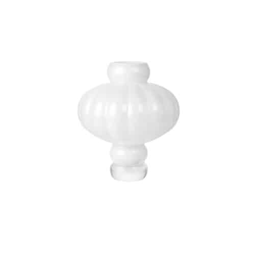Louise Roe Balloon Vase 08 opal vit
