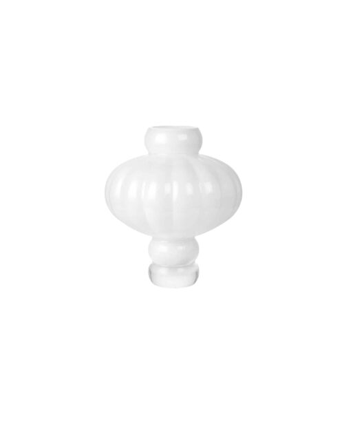 Louise Roe Balloon Vase 08 opal vit