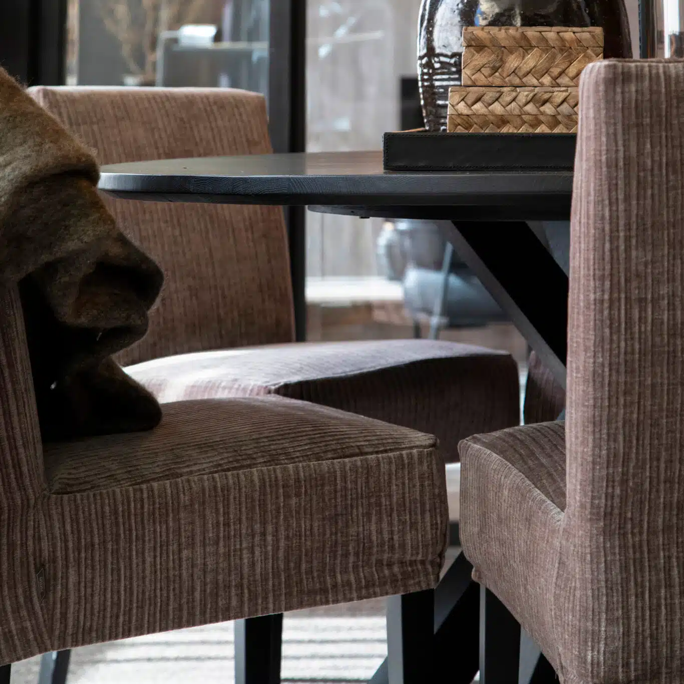 Artwood Boston Matstol svarta ben oklädd - Bild 15