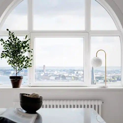 By Rydéns Bellagio bordslampa vit marmor & mässing H60 cm