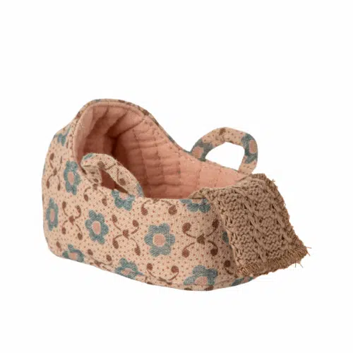 Maileg Baby Mus – Rosa Liggvagn / Bärbar Barnvagn 6 cm