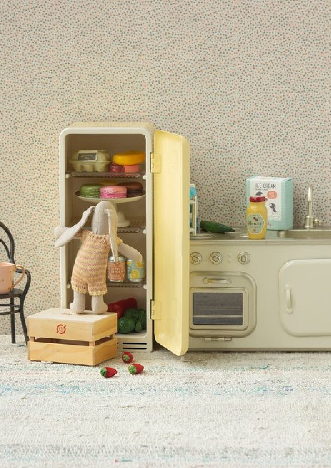 Maileg Miniatyrkök för Maileg-hus – med ugn och bakverk - Bild 4