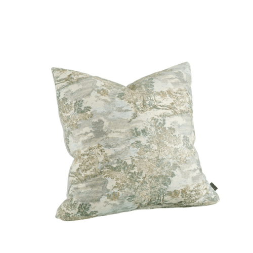 Artwood HILLSIDE kuddfodral i 100 % bomull med abstrakt grönt mönster på soffa