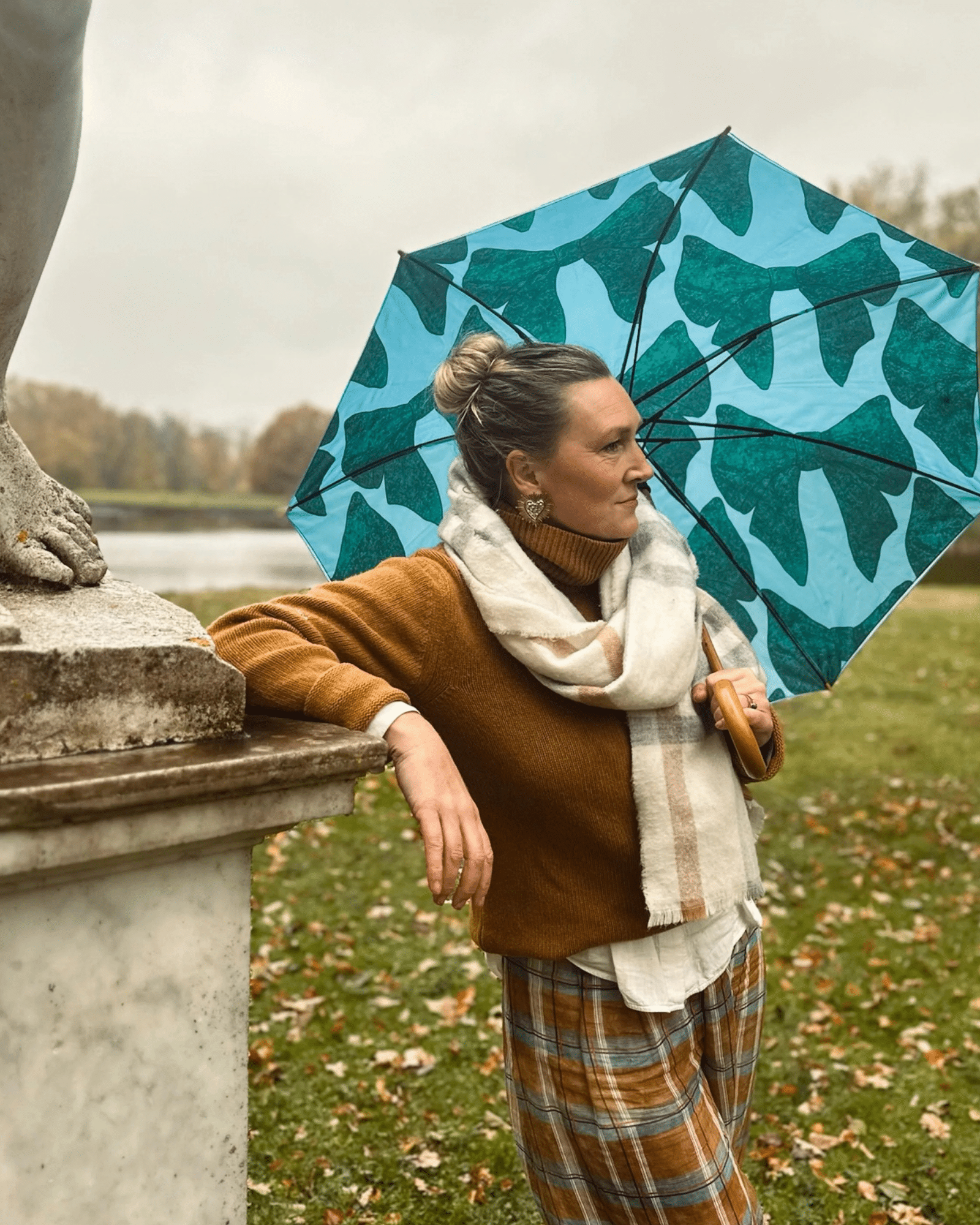 Monchiqe Paraply Rosett med träskaft - Bild 2