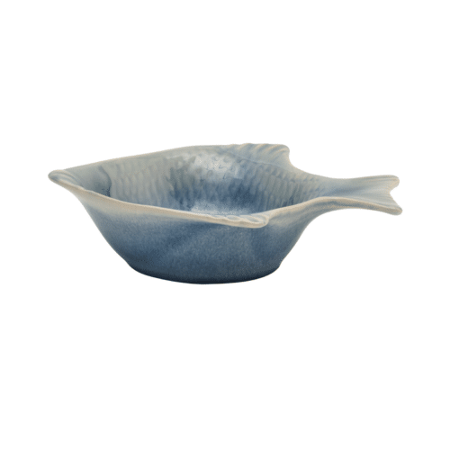 Blå skål i stengods formad som en fisk, perfekt för servering och dekoration