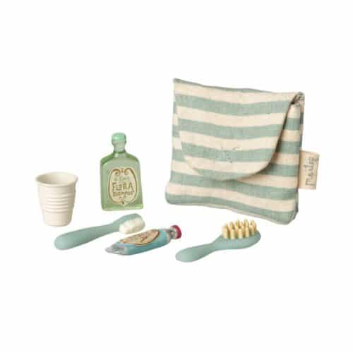 Maileg Tandborsteset i väska till Mus Blårandig