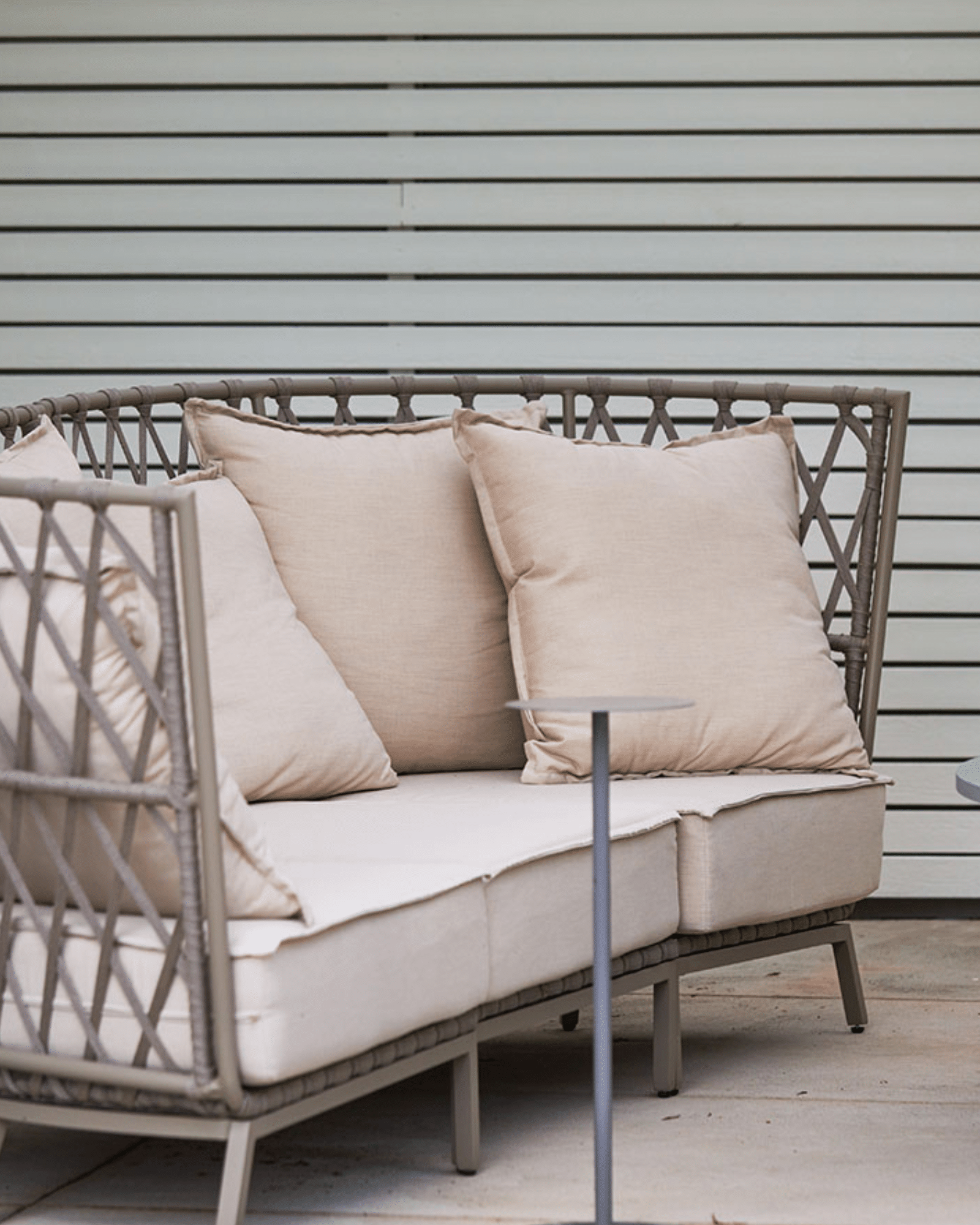 Hillerstorp Jet Set Loungesoffa Beige – Modern modulsoffa i olefin & aluminium - Bild 2