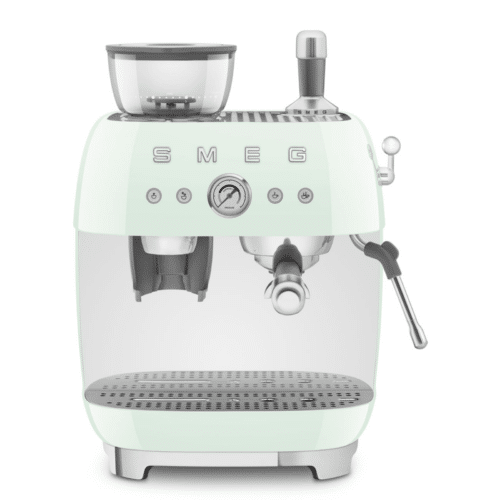 Pastellgrön manuell espressomaskin med inbyggd kaffekvarn, professionell ångpip och retrodesign i högblank 50’s Style.