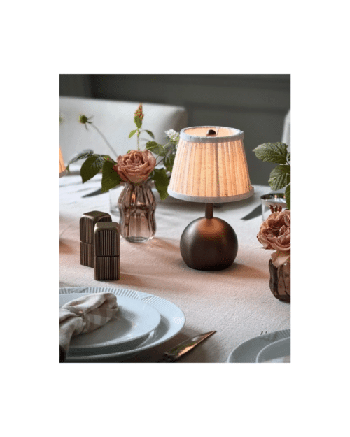 Verona Bronze Edition – Sladdlös Bordslampa med Lampskärm